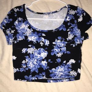 Black crop top with blue flowers from discovery